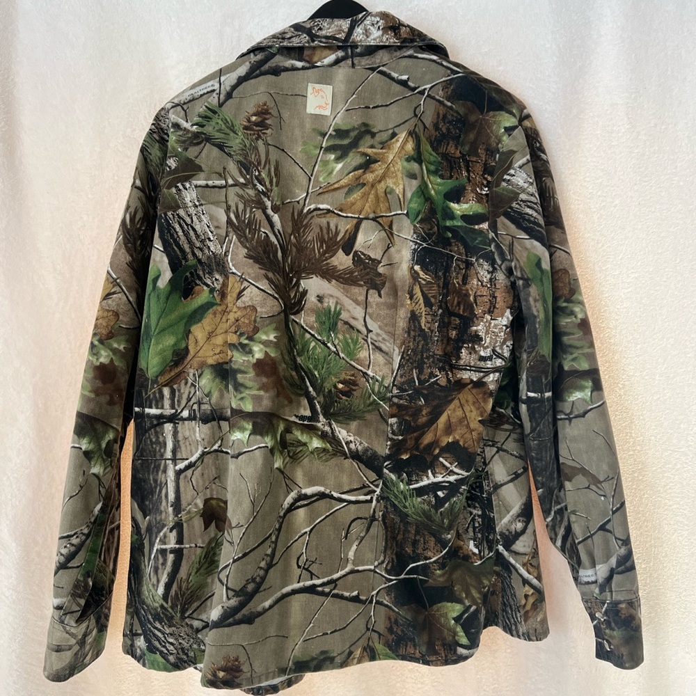 Realtree Button Down - Picture 5 of 6